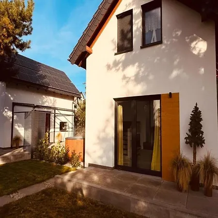 Home, Sea, Jacuzzi, For 4 People Prázdninový dům *